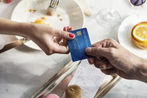 jangan pinjamkan kartu kredit